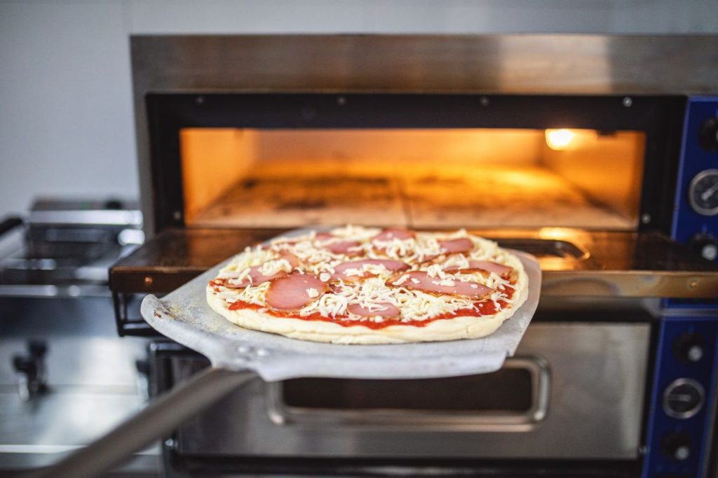 How To Cook Pizza In A Convection Oven 6 Easy Steps