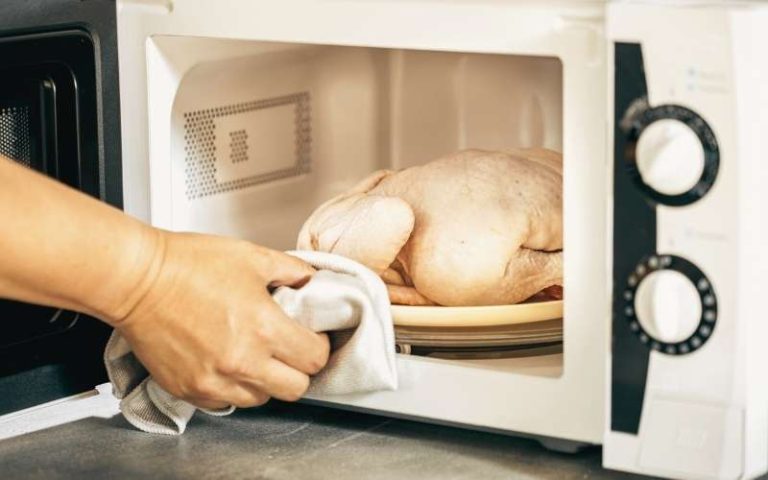 how-to-defrost-chicken-in-microwave-the-best-way-to-do-it